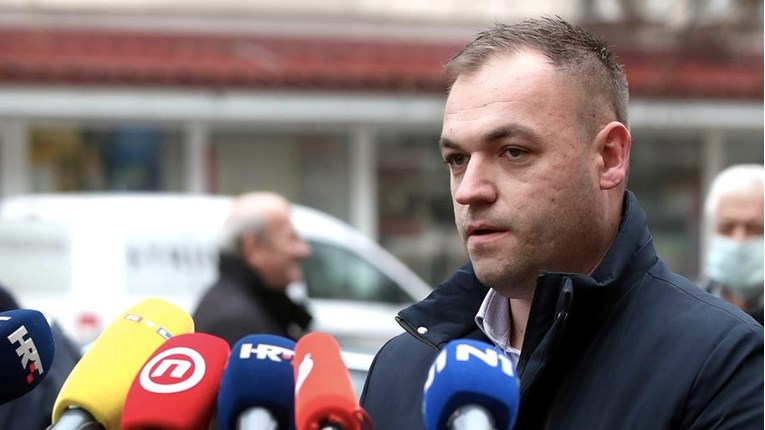 Socijalna radnica iz Gline: Izgubit ćete pomoć ako ne glasate za gradonačelnika