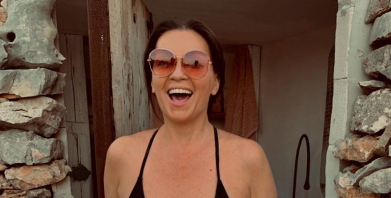 Nina oduševila fotkom u kupaćem, pišu: "Baš mi je lijepa jer nije fotošopirala sliku"