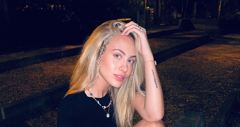 Albina objavila novu fotku, fanovi je ne prestaju uspoređivati sa slavnom pjevačicom