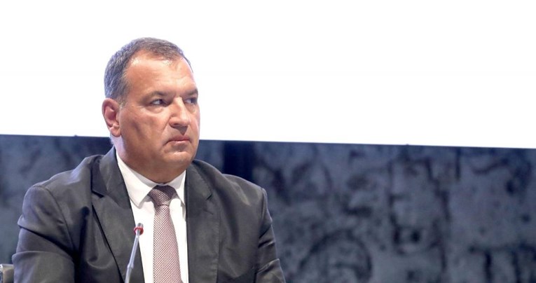 Beroš se direktno obratio antivakserima, pogledajte snimku