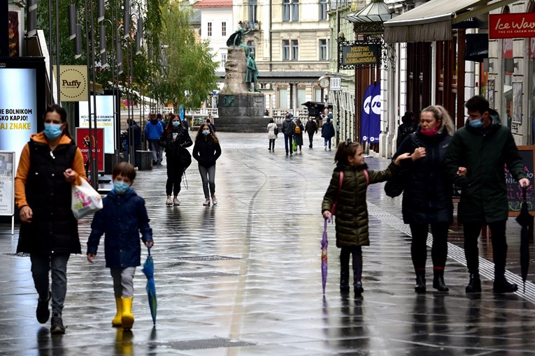 Nakon odluke Ustavnog suda Slovenija dopušta javna okupljanja