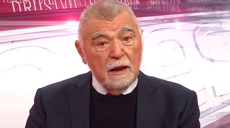 Mesić: Situacija se promijenila, na sceni je opet tuđmanizacija
