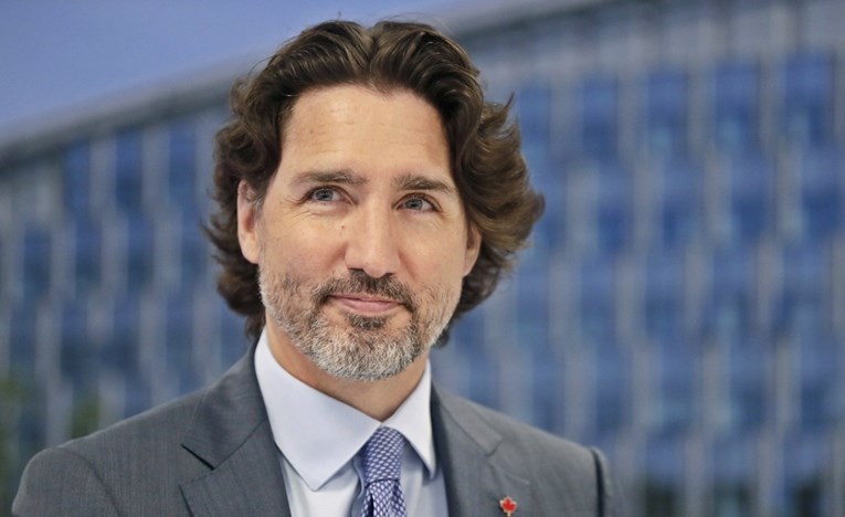 Dva Kanađana koja su 3 godine bila zarobljena u Kini stigla kući, dočekao ih Trudeau