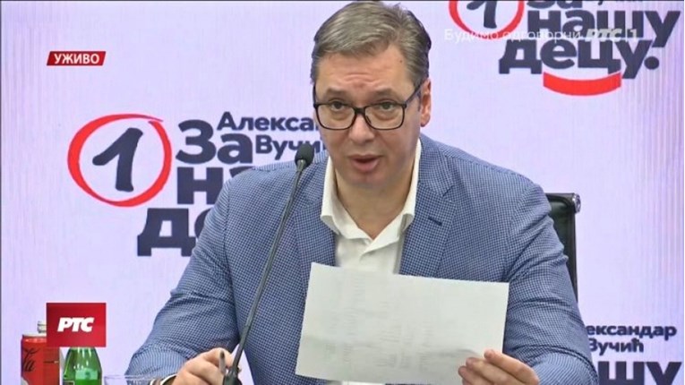 Na referendumu u Srbiji prošle Vučićeve ustavne promjene, rezultate objavio on sam