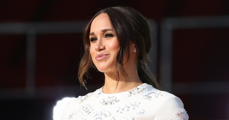 Meghan Markle odjenula haljinu od 28 tisuća kuna, nakit koji je imala je još skuplji