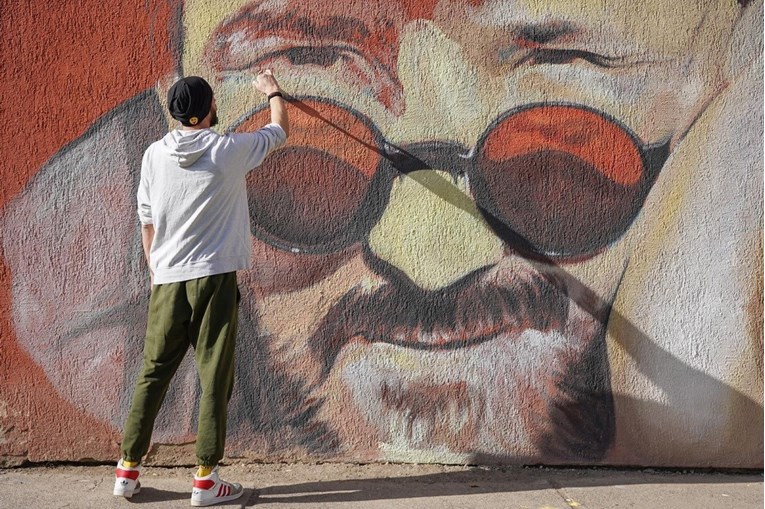 Doboj dobio mural posvećen Balaševiću