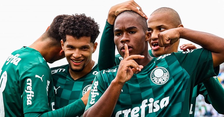 Yahoo: Barca kupuje brazilsko 15-godišnje čudo za 45 mil. eura. Zabio je 167 golova