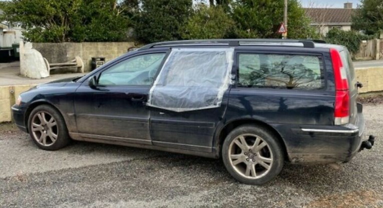 Brutalno iskren oglas za prodaju auta postao hit: Ne pitajte što nije u redu...