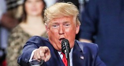 Manje od polovice Amerikanaca želi smjenu Trumpa