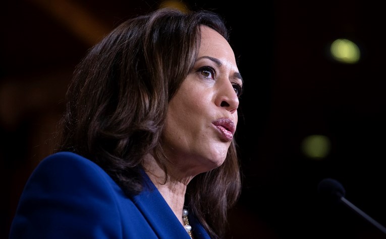 Tko je Kamala Harris, prva žena koja će postati potpredsjednica SAD-a