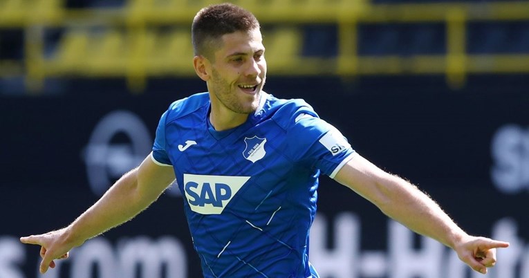 Kramarić izašao iz izolacije pa primio nagradu za najboljeg igrača rujna u Bundesligi