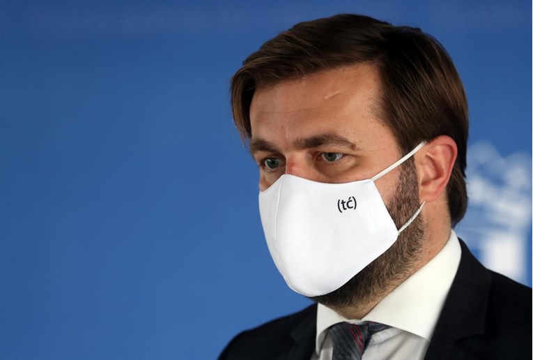 Ćorić ugostiteljima: Strpite se s početkom rada