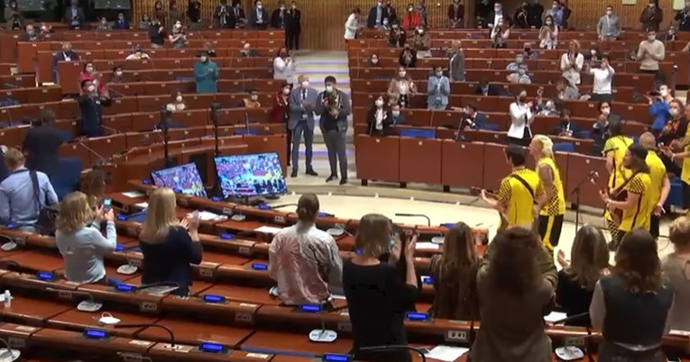 Dubioza kolektiv svirala u Vijeću Europe: "Možda nam možete pomoći da odemo iz BiH"