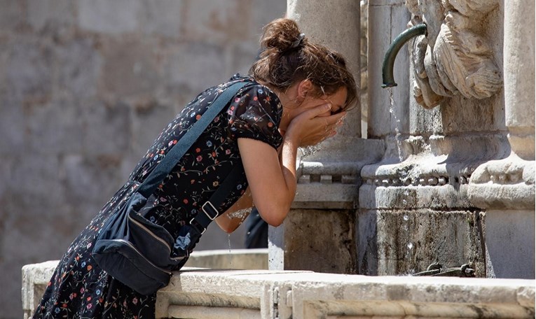 Sutra vrhunac vrućina, za dio zemlje crveni alarm. Najavljena jaka i brza promjena