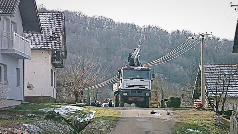 Susjeda čovjeka koji je bacio bombu na radnike HEP-a: Malo je teže naravi