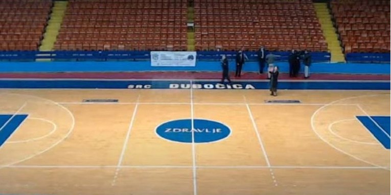 Najbizarnija nesreća u srpskom sportu. Pao u boksački klub, bore mu se za život