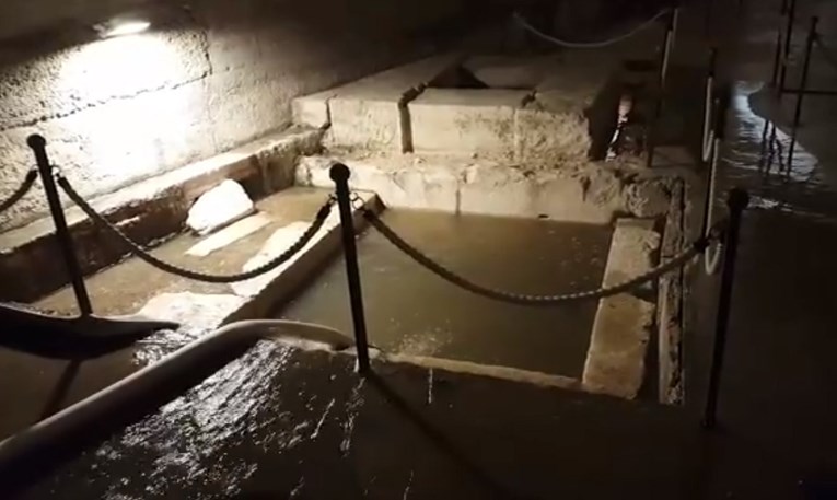 Podrumi Dioklecijanove palače opet su pod vodom, zatvoreni su do daljnjeg