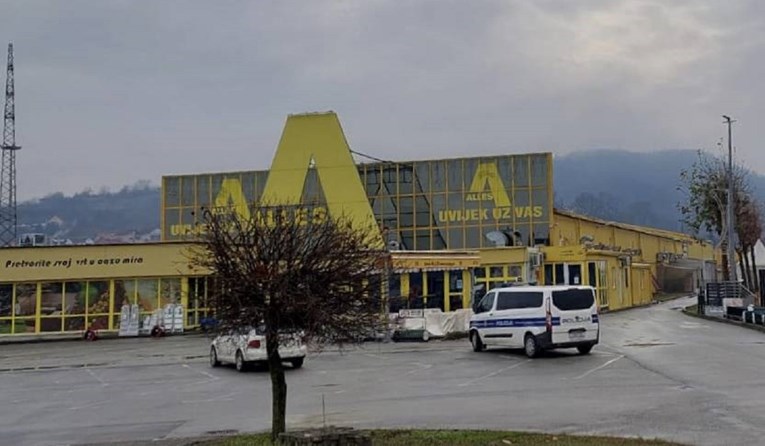 Manji požar u trgovačkom centru u Požegi, zapalila se radionica