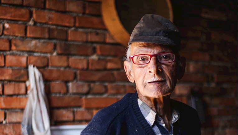 INDEX ŽELJA Skromni Branko srčani je bolesnik. Treba kontejner i grijalicu