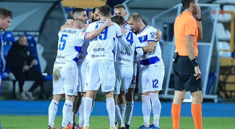 OSIJEK - LOKOMOTIVA 3:1 Preokret Osijeka u ludoj završnici, gosti dobili dva crvena
