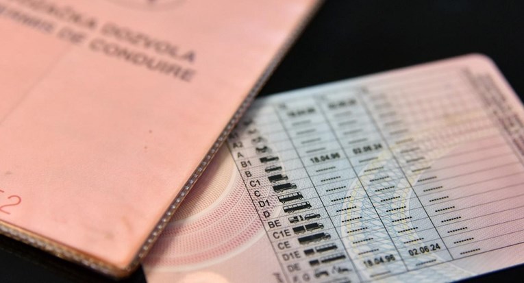 20-godišnjak umjesto 19-godišnjaka položio prvu pomoć za vozački, uhvaćeni su