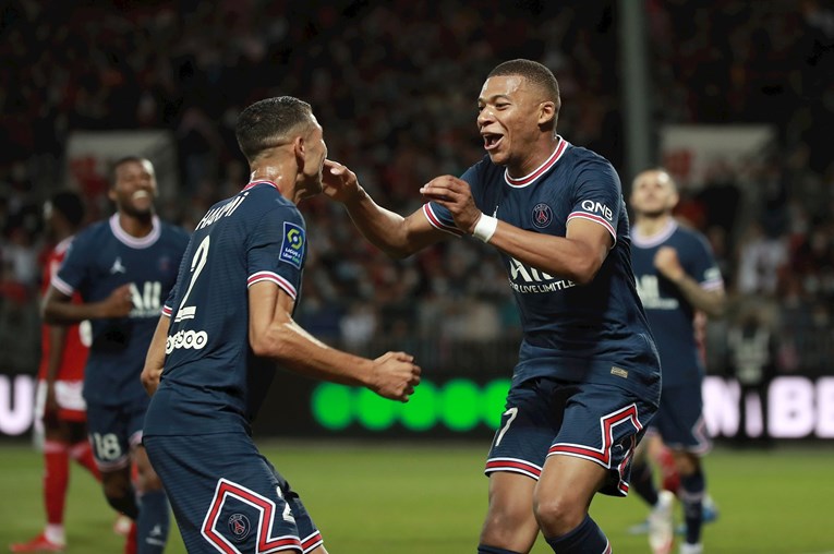 Mbappé o suigraču: Najbolji desni bek na svijetu. Laku noć, dečki