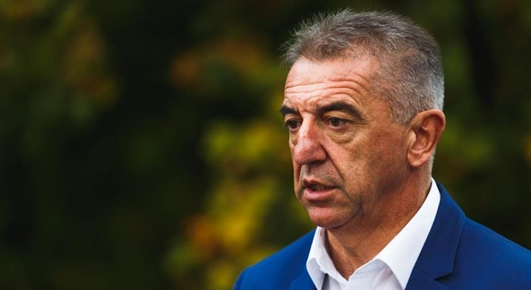Milinović razvio teži oblik korone, zbog upale pluća završio u bolnici