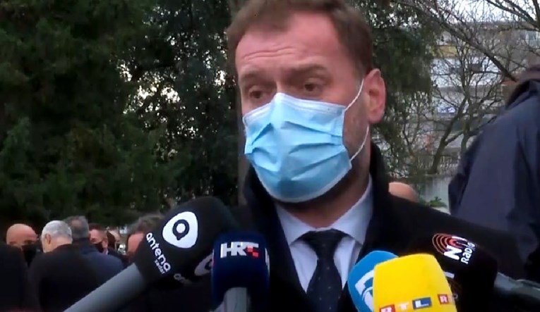 Ministar obrane: Došli su ljudi koji nisu dio protokola, ne cijenim samovolju