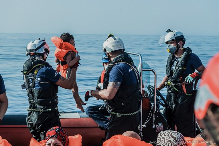 Ocean Viking spasio 196 migranata u Sredozemnom moru, među njima 2 trudnice i djeca