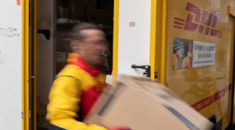 Prve doze cjepiva u Hrvatsku stižu DHL-om