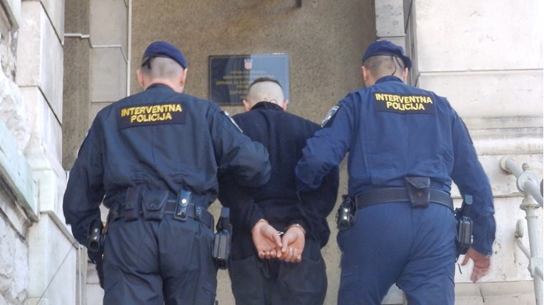 Mladi Mađar prije dvije godine silovao na Rabu, Mađari ga predali Hrvatskoj
