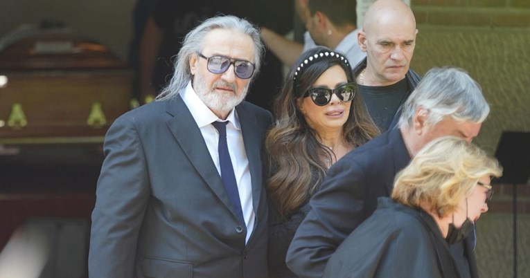 U Beogradu sahranjen Vidoje Ristović, shrvana Nikolina u suzama na sprovodu