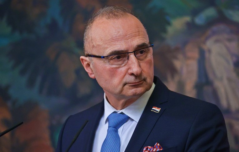 Učenik gimnazije u Puli ponizio Grlića Radmana pred grčkim ministrom