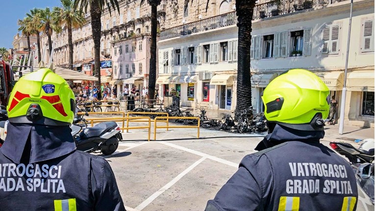 U požaru kod Podstrane izgorjela dva automobila