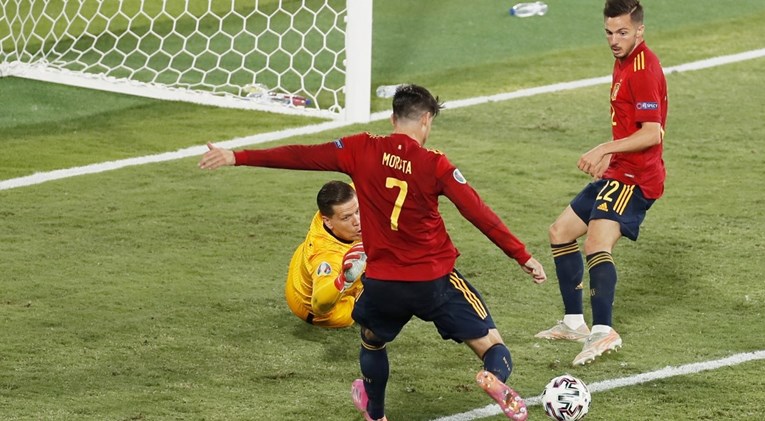 ŠPANJOLSKA - POLJSKA 1:1 Španjolska promašila penal, čeka je drama u zadnjem kolu