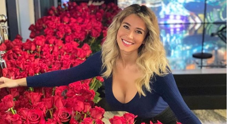 Diletta objavila provokativnu fotografiju s novom frizurom. Fanovi joj nude brak