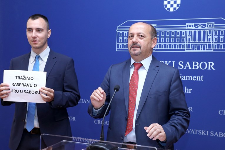 Lovrinović želi ovršni zakon koji bi poništio dugove na temelju zateznih kamata