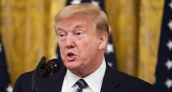 Trump prvi put nakon mjesec dana napušta Bijelu kuću