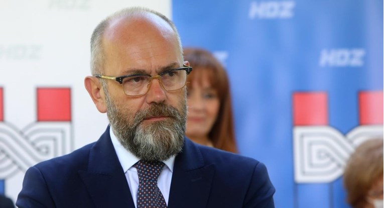 Vlada predložila privremene šefove Hrvatskih cesta, Hrvatske pošte i HŽ-a