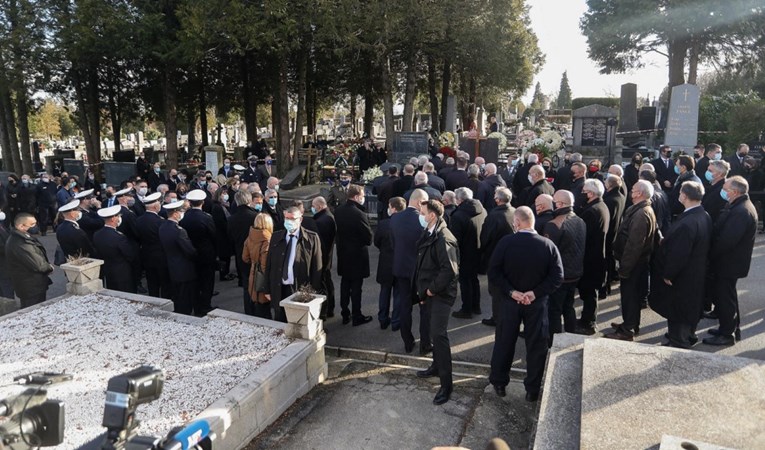 Pokopan Miroslav Tuđman. Na sprovodima smije biti 25 osoba, evo slika