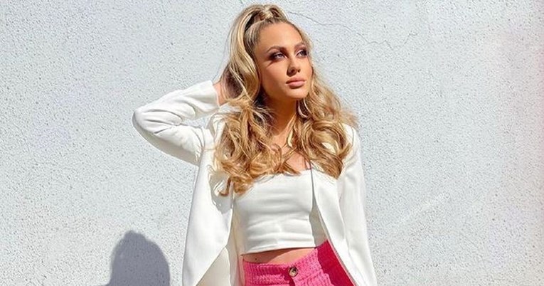 Albina Grčić vratila se u Split pa objavila fotku sa zgodnim dečkom: Punimo baterije