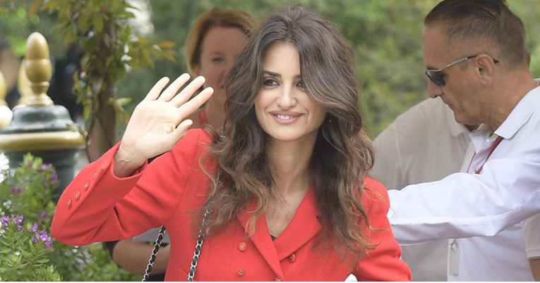 Penelope Cruz prošetala Venecijom u obući oko koje se ovog ljeta lome koplja