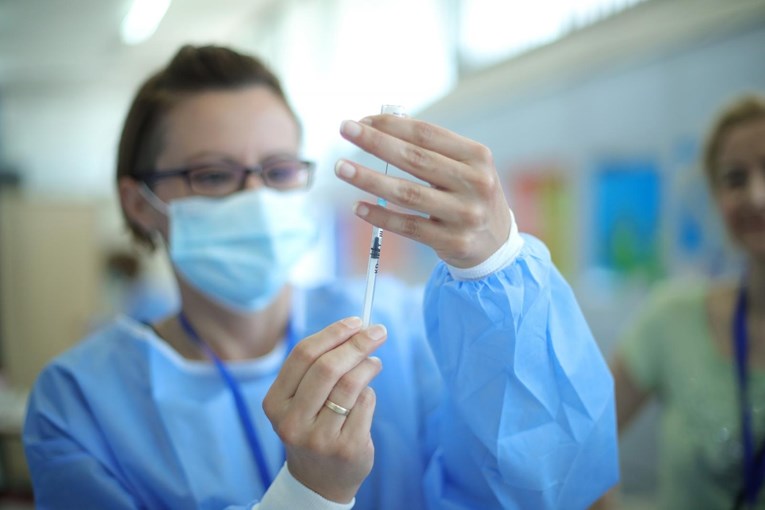 U SAD-u od ožujka bačeno 15 milijuna doza cjepiva za covid