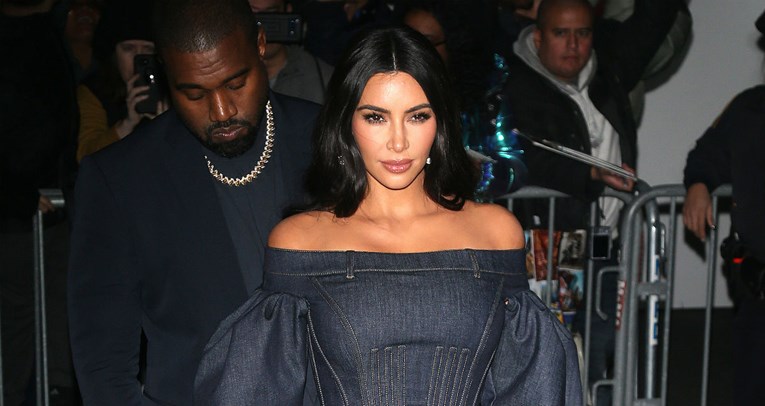 Čizme ili hlače? Kim Kardashian zbunila sve bizarnom kombinacijom