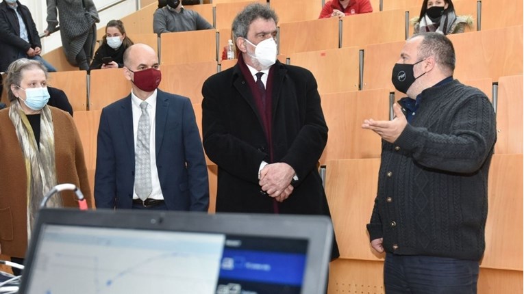 Fuchs zaboravio da je 2010. bio ministar: Izguglat ćemo tko je trebao tada reagirati