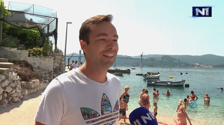 Lika iz Komarne pitali koliko mu znači Pelješki most, odgovor o punici postao hit