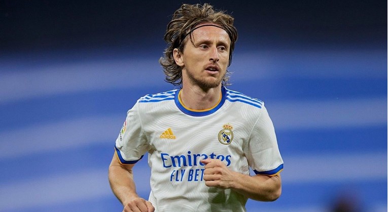 Romano u zoru objavio: Gotovo je. Modrić potpisuje