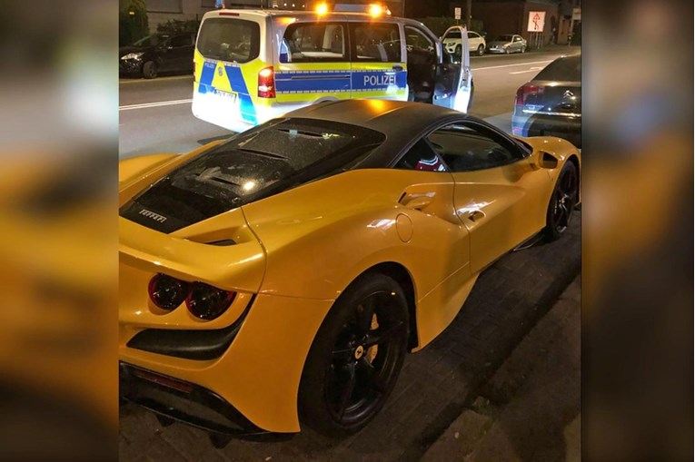 Ima Ferrari, ali nema za osiguranje