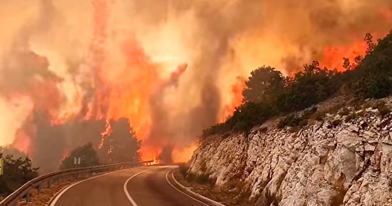 VIDEO Pogledajte dramatičnu snimku požara kod Planog, objavili su je vatrogasci