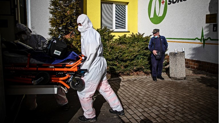 Češka blizu 20.000 umrlih. Premijer: Približavamo se potpunoj katastrofi u bolnicama